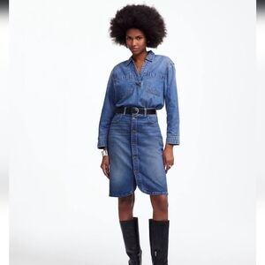 Madewell Denim Button-Front Midi Skirt in Concho Wash Size 30